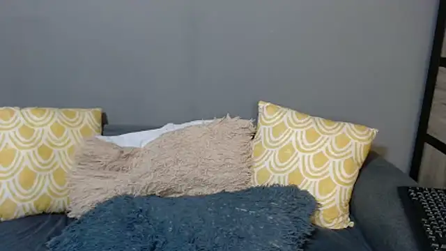 DIRTYTALKINQUEEN online show from December 14, 8:25 pm