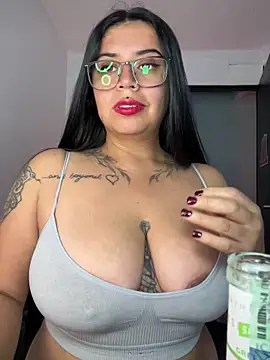 Devilsweet17 online show from April 24, 10:23 pm