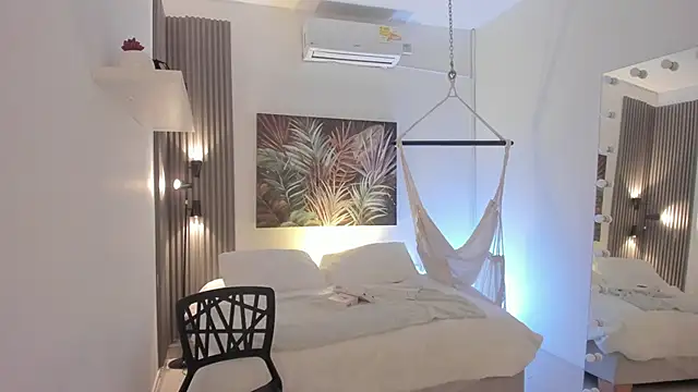 emma alice  online show from December 1, 10:08 am