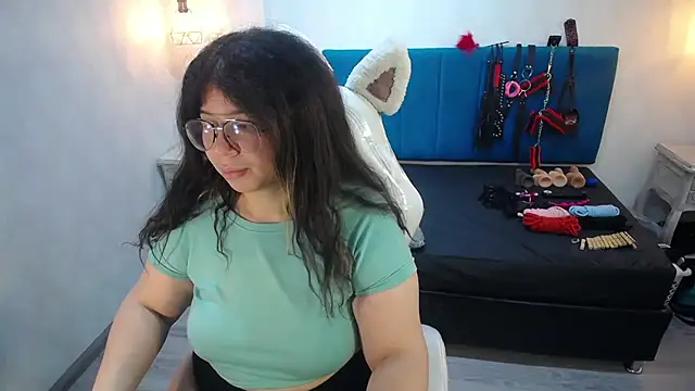 selenablairx online show from April 22, 4:42 am