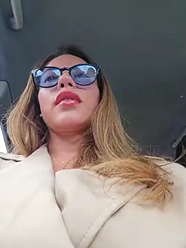 Karen San Miguel online show from April 24, 3:37 pm