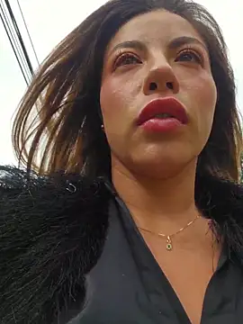 Karen San Miguel online show from April 22, 8:28 pm