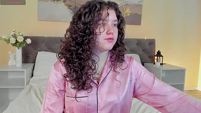 Ariella Sol online show from April 21, 9:27 am