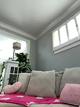 Snapshot of LoveShae_ chatting on October 24, 6:37 pm LoveShae  online show from October 24, 6:37 pm