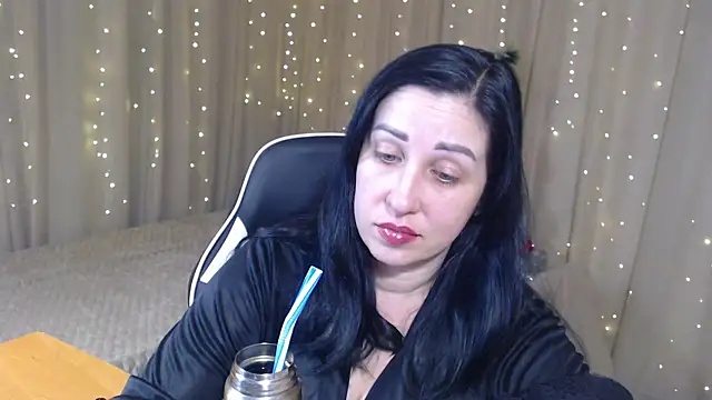 JillStevens online show from January 7, 12:03 am