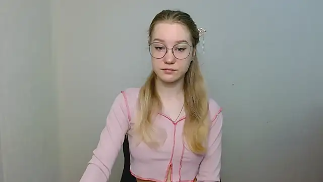 cindi hot online show from January 10, 11:59 am