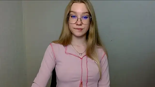 cindi hot online show from June 19, 2:31 pm
