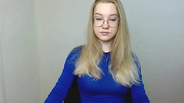 cindi hot online show from April 20, 10:40 am