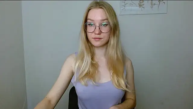 Snapshot of cindi_hot chatting on September 21, 10:36 am cindi hot online show from September 21, 10:36 am