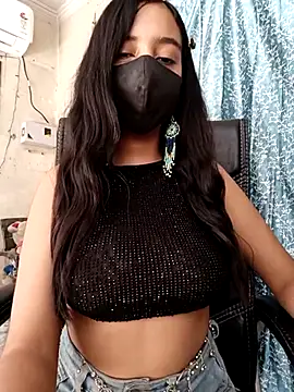 Parinaaz18 online show from April 21, 3:02 am