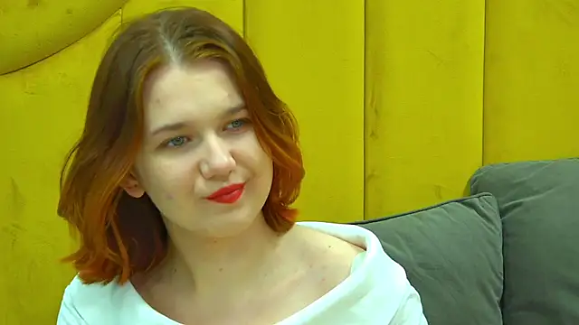 LessySmith online show from February 6, 4:10 pm