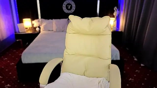 Lexi Si online show from October 4, 6:08 am