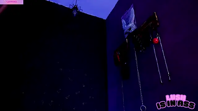 Alexa Slave online show from April 25, 7:22 pm