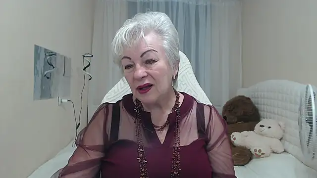 KayleSmoll online show from September 9, 6:30 pm