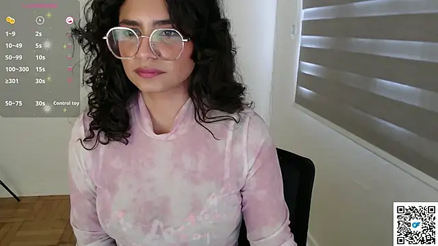 cinnamon rosa online show from October 28, 8:25 pm