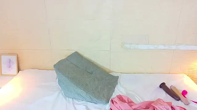 Shamiraa moore online show from March 20, 8:14 pm