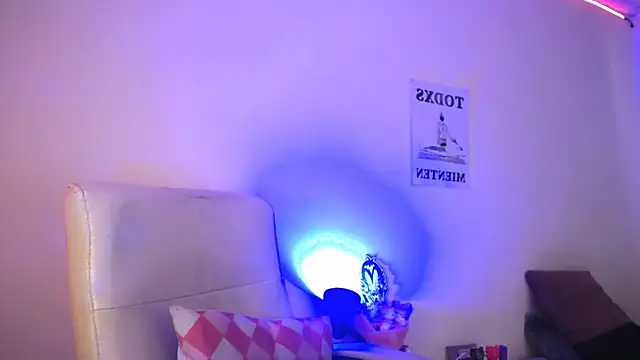 elektraa sky11 online show from April 26, 9:45 pm