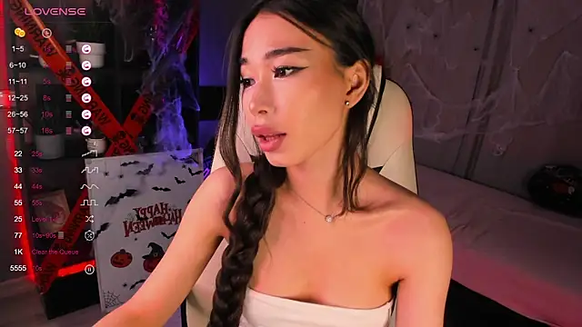 Snapshot of sensualily chatting on October 28, 1:39 pm sensualily online show from October 28, 1:39 pm