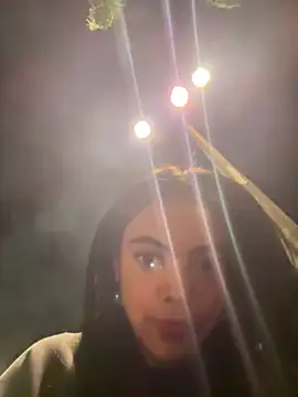 NAUGHTY LITTLE 18 online show from November 21, 3:08 am