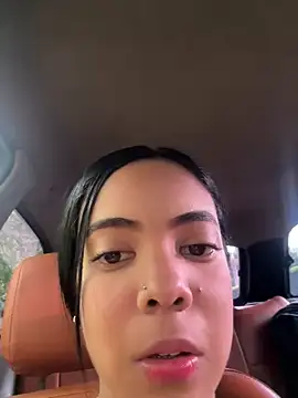 NAUGHTY LITTLE 18 online show from March 17, 10:14 pm