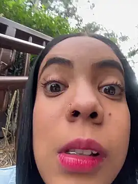 NAUGHTY LITTLE 18 online show from September 27, 9:22 pm