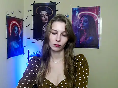 StrangerGi online show from November 24, 1:02 pm