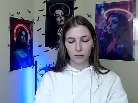 StrangerGi online show from November 4, 1:16 pm