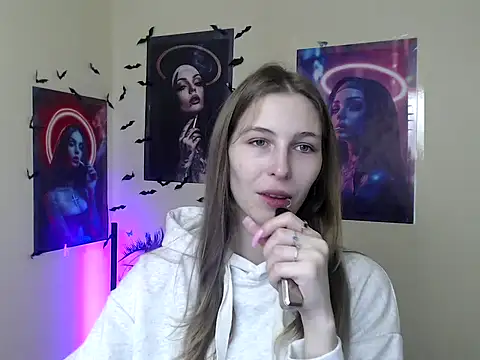 StrangerGi online show from November 10, 12:33 pm