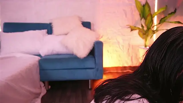 CailynBrowm online show from April 28, 4:27 am