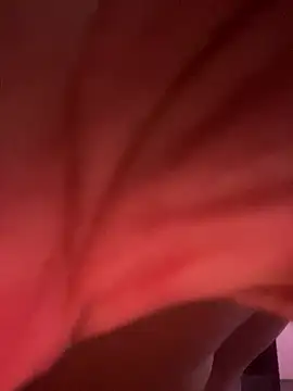 izanmiller2001 online show from March 25, 8:45 pm