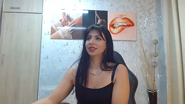 PaulinaRubio  online show from March 10, 7:29 pm