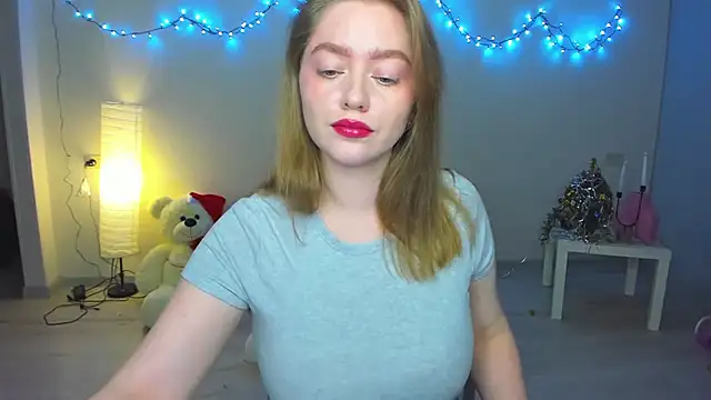 AidaPerry online show from February 5, 9:18 pm