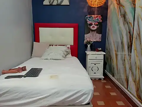 BustyAmanda online show from November 22, 8:11 pm