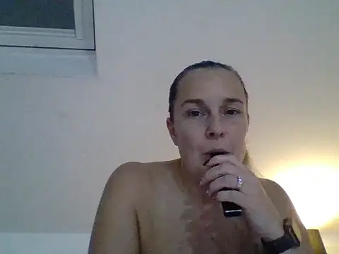 scrummymummy2 online show from December 19, 9:40 pm