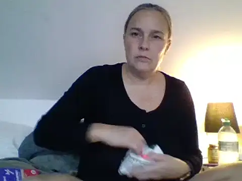 Snapshot of scrummymummy2 chatting on September 14, 8:07 pm scrummymummy2 online show from September 14, 8:07 pm