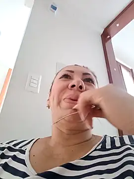 coral smitth online show from April 24, 6:33 pm