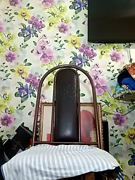 Snapshot of sweetbb15 chatting on September 27, 1:18 pm sweetbb15 online show from September 27, 1:18 pm