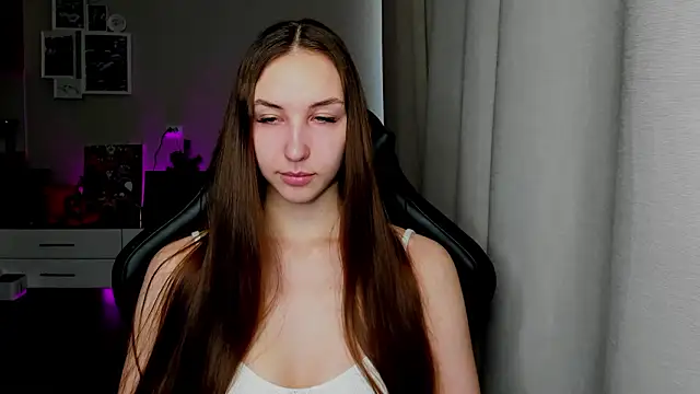 Sm0ly online show from April 2, 2:42 am