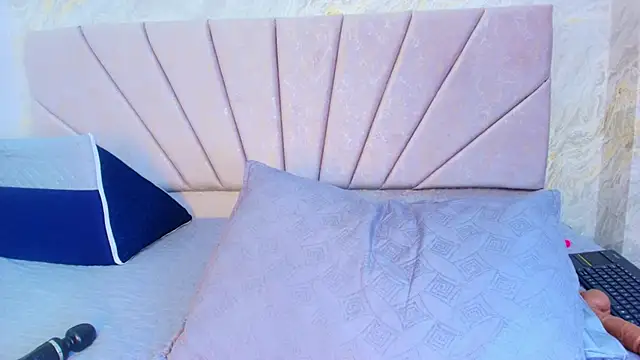 Mia candy 0 online show from April 25, 1:41 pm