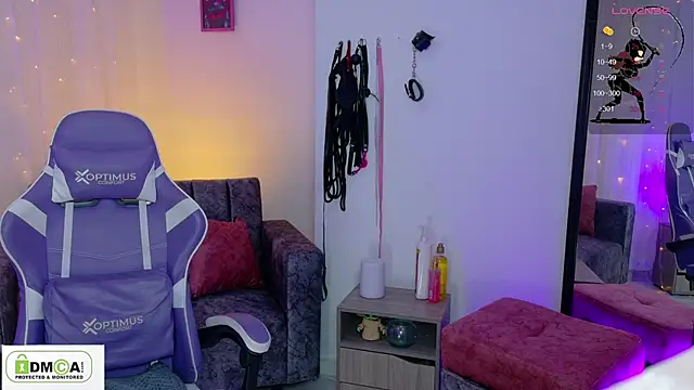 Miss scarllet  online show from April 27, 1:08 pm