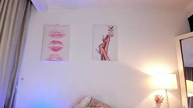halseycox    online show from May 7, 3:00 am