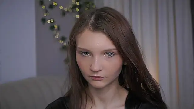 CindyGarrison online show from April 26, 11:35 pm