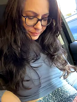 BeautifulMesss online show from October 18, 3:59 pm