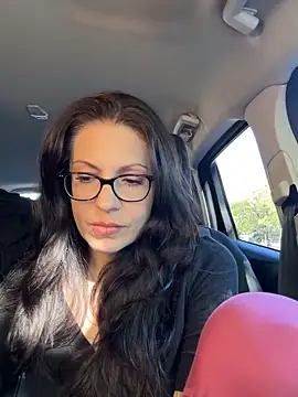 BeautifulMesss online show from October 10, 2:33 pm