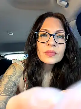 BeautifulMesss online show from September 12, 4:03 pm