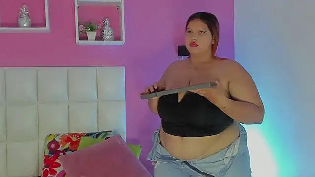 Alanna hot3 online show from June 5, 7:42 pm