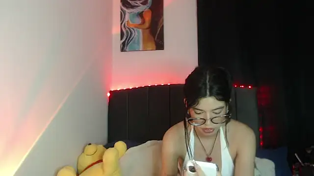 ily bea online show from June 19, 2:05 am