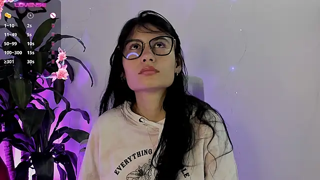 NayeCloud online show from April 24, 5:21 am