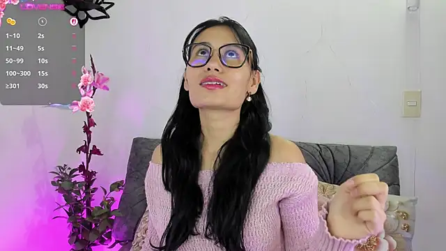 NayeCloud online show from June 4, 4:17 am