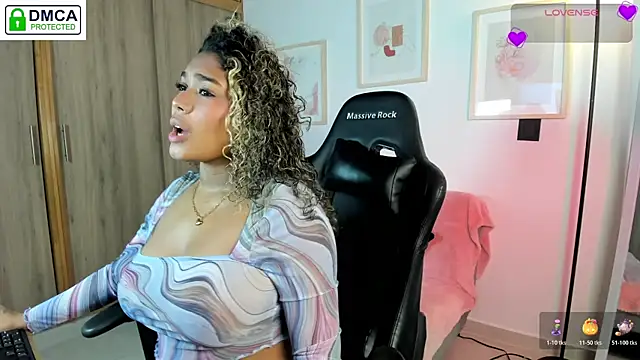 aleja montiel   online show from November 16, 1:22 pm